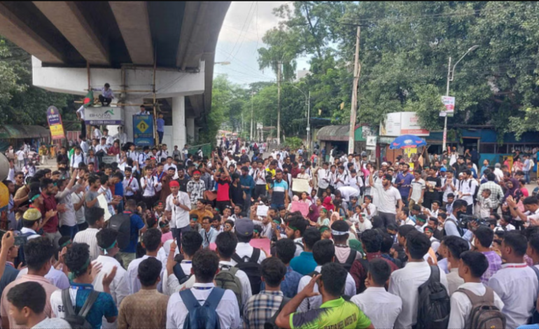 Agriculture diploma students protest in Dhaka