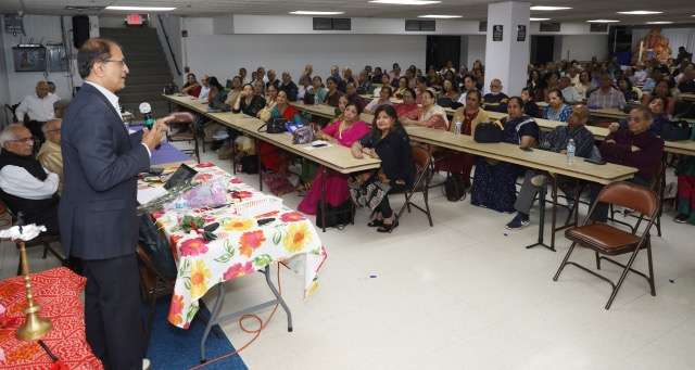 United Senior Pariwar Chicago celebrates Mother’s Day and hosts health seminar