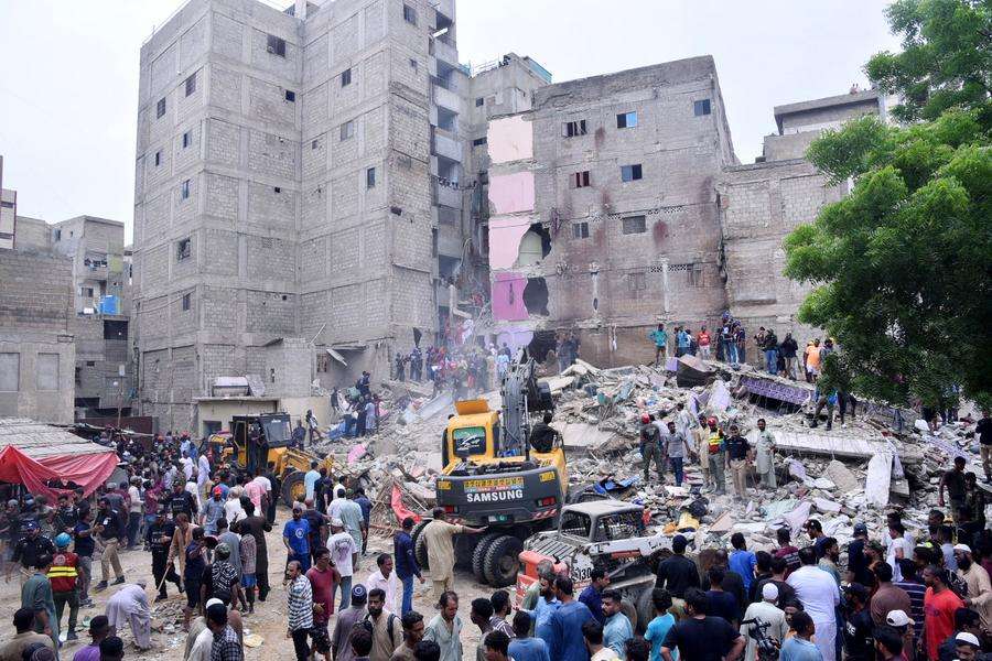 Death toll in Karachi building collapse rises to 17; rescue ops underway