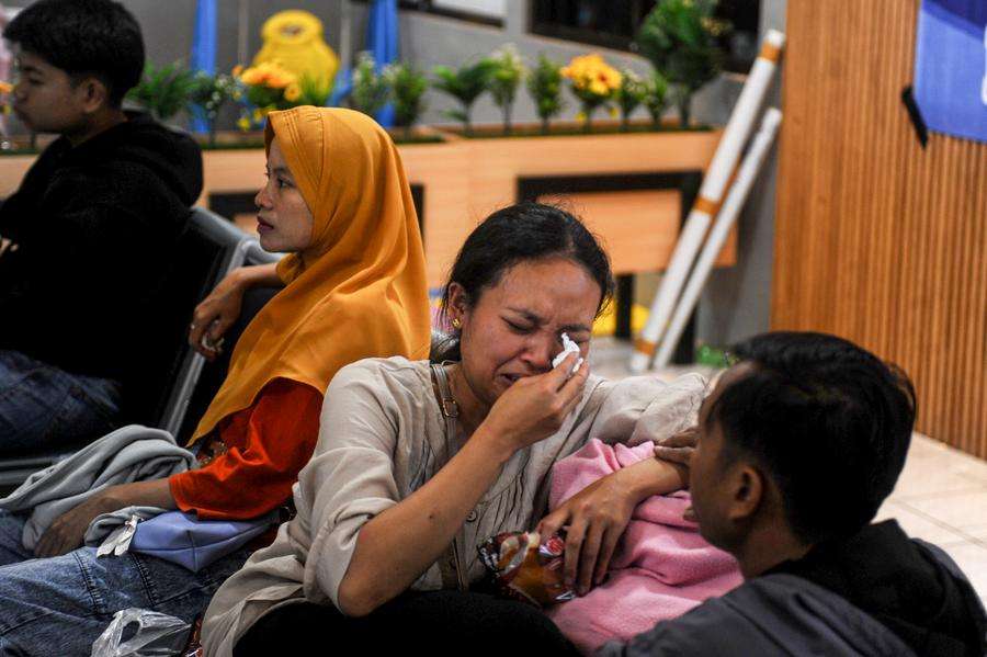 Indonesia ferry tragedy: Death toll rises to 10, 25 still missing