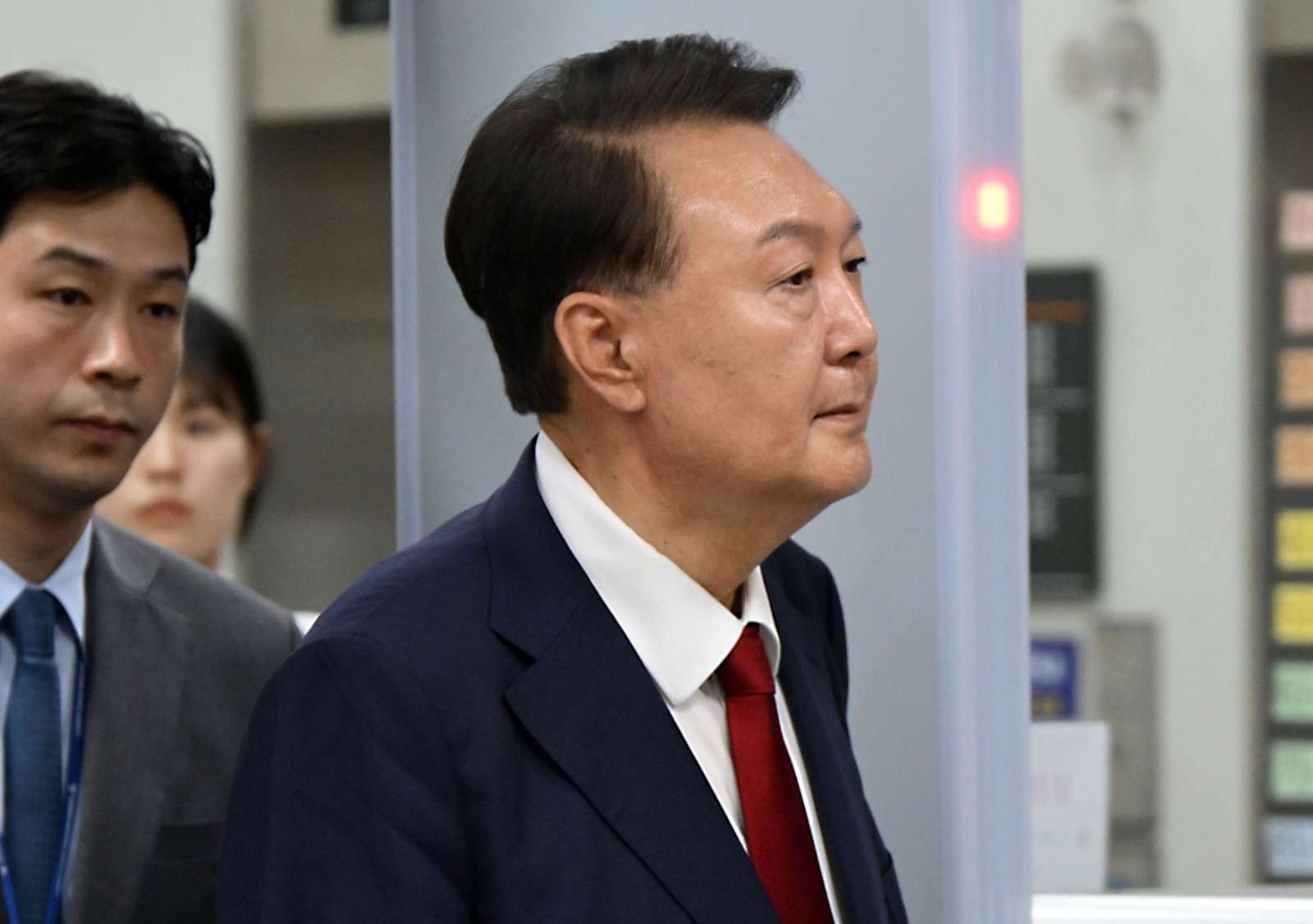 Ex-President Yoon skips questioning again, risks forced detention in South Korea probe