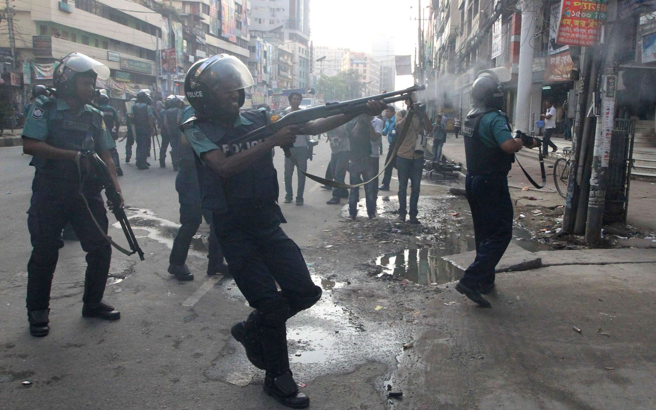 10 injured as police, students clash in Bangladesh’s Patiya