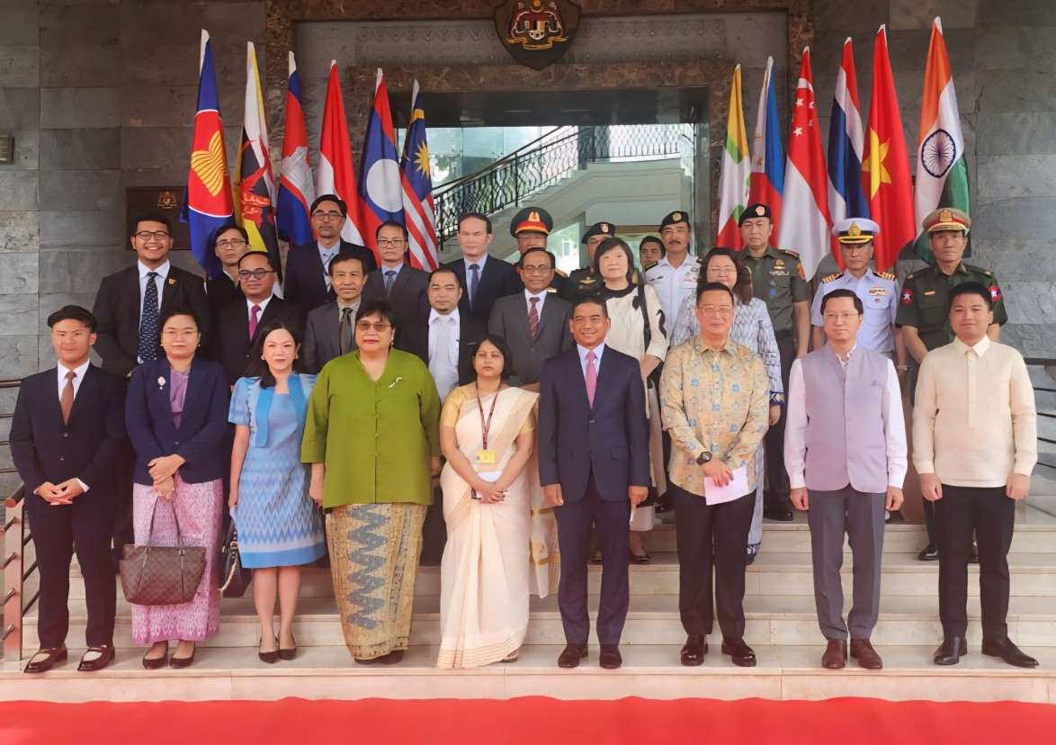 Singapore envoy celebrates ASEAN Day in New Delhi