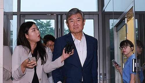 Former South Korean security adviser questioned for third time in Marine death case