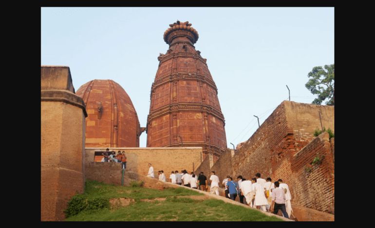 वृंदावन: छठा पड़ाव – श्री राधा मदन मोहन मंदिर