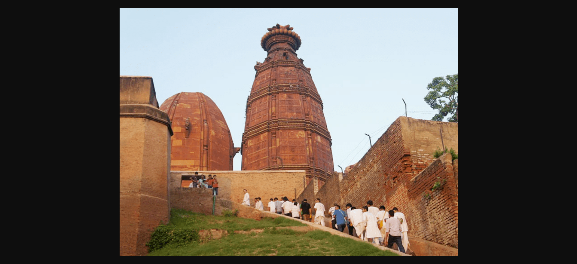 वृंदावन: छठा पड़ाव – श्री राधा मदन मोहन मंदिर