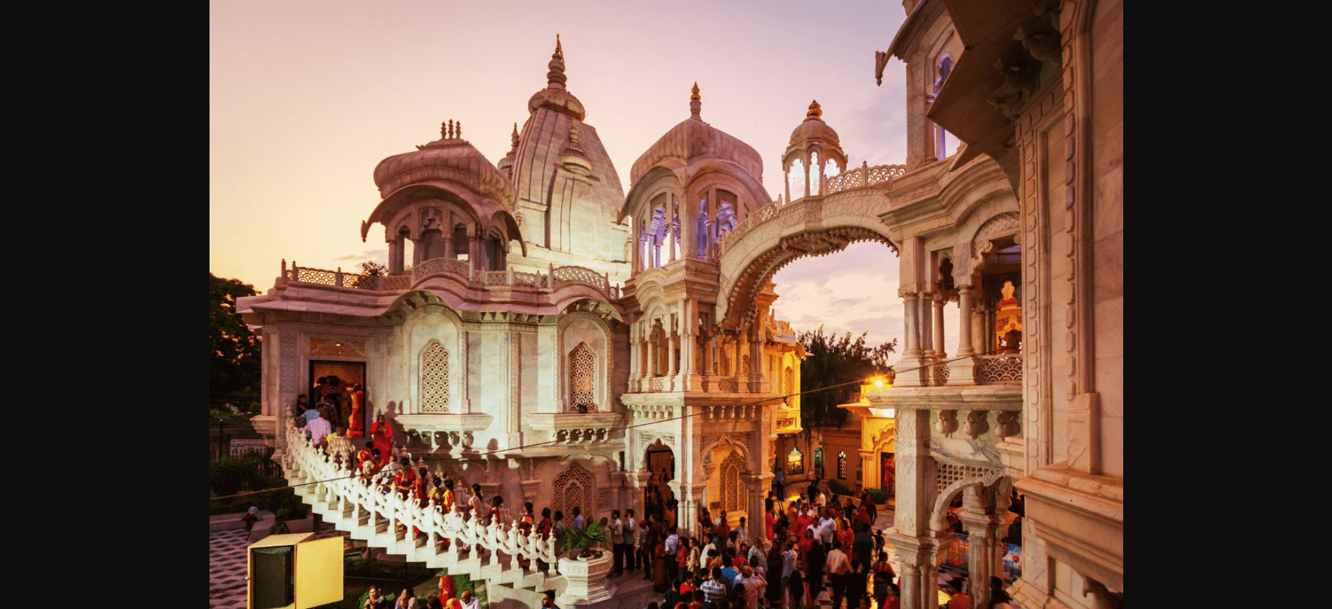 IndoUS Tribune की “यात्रा और दर्शन: वृंदावन मंदिर” श्रृंखला का आठवाँ पड़ाव — इस्कॉन कृष्ण बलराम मंदिर