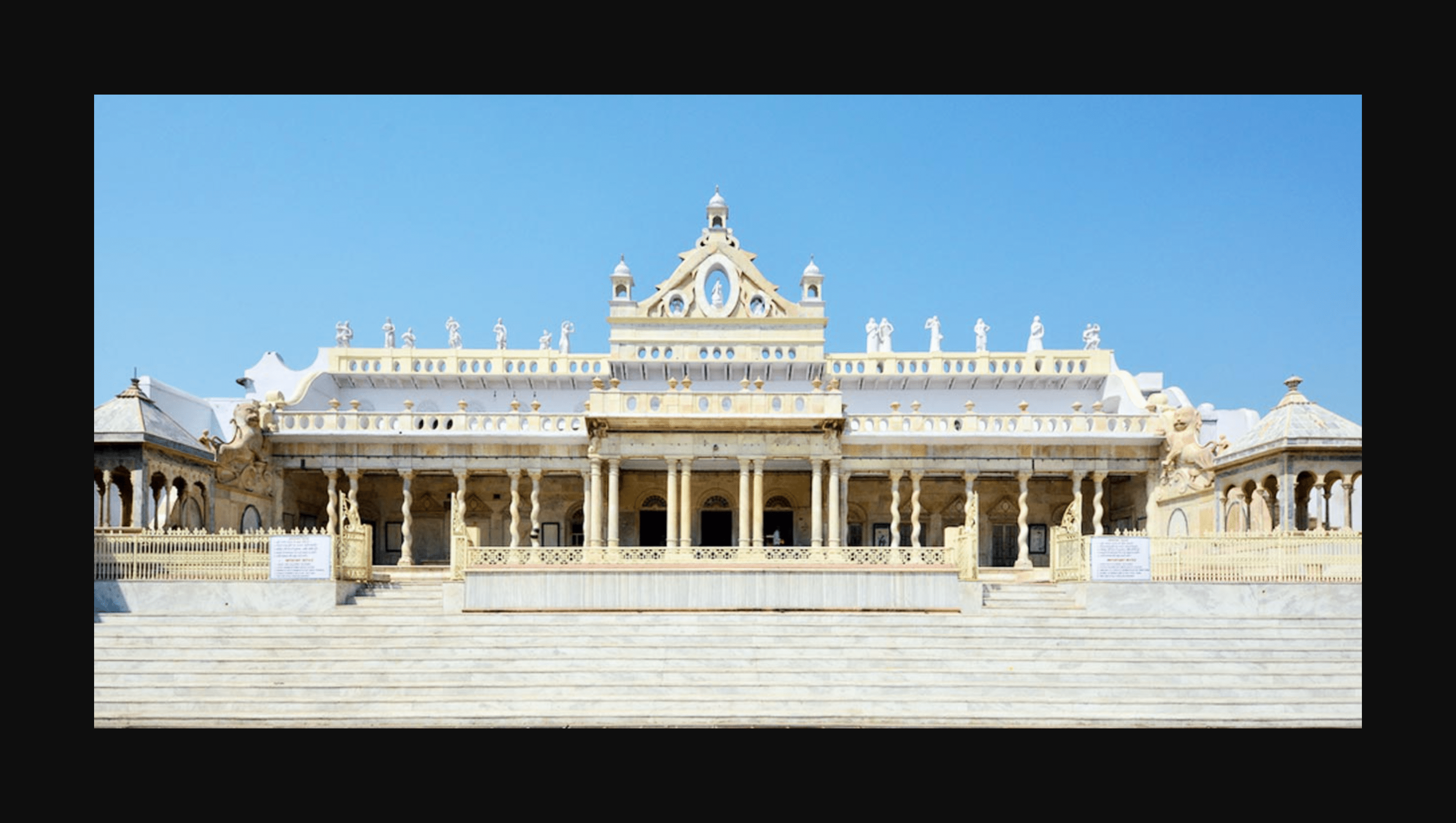 IndoUS Tribune की “यात्रा और दर्शन: वृंदावन मंदिर” श्रृंखला का नवाँ पड़ाव — शाहजी मंदिर