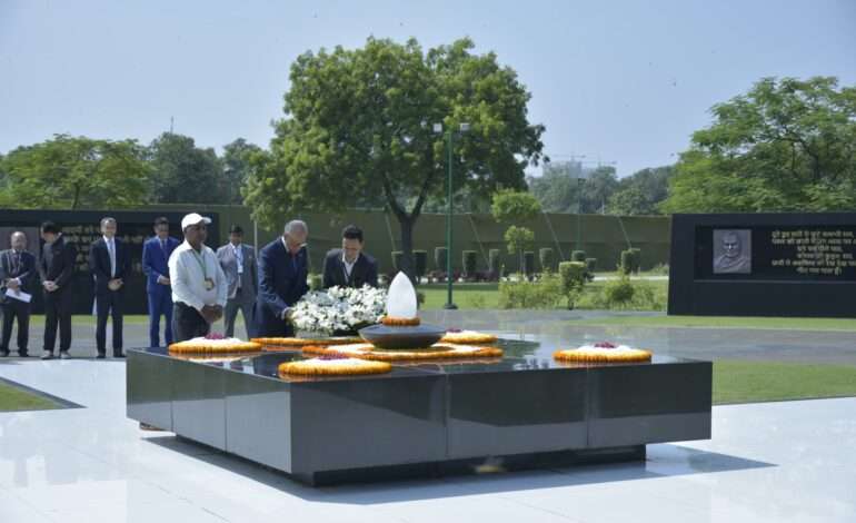 Mauritius PM Ramgoolam pays homage to Mahatma Gandhi, Vajpayee during India visit