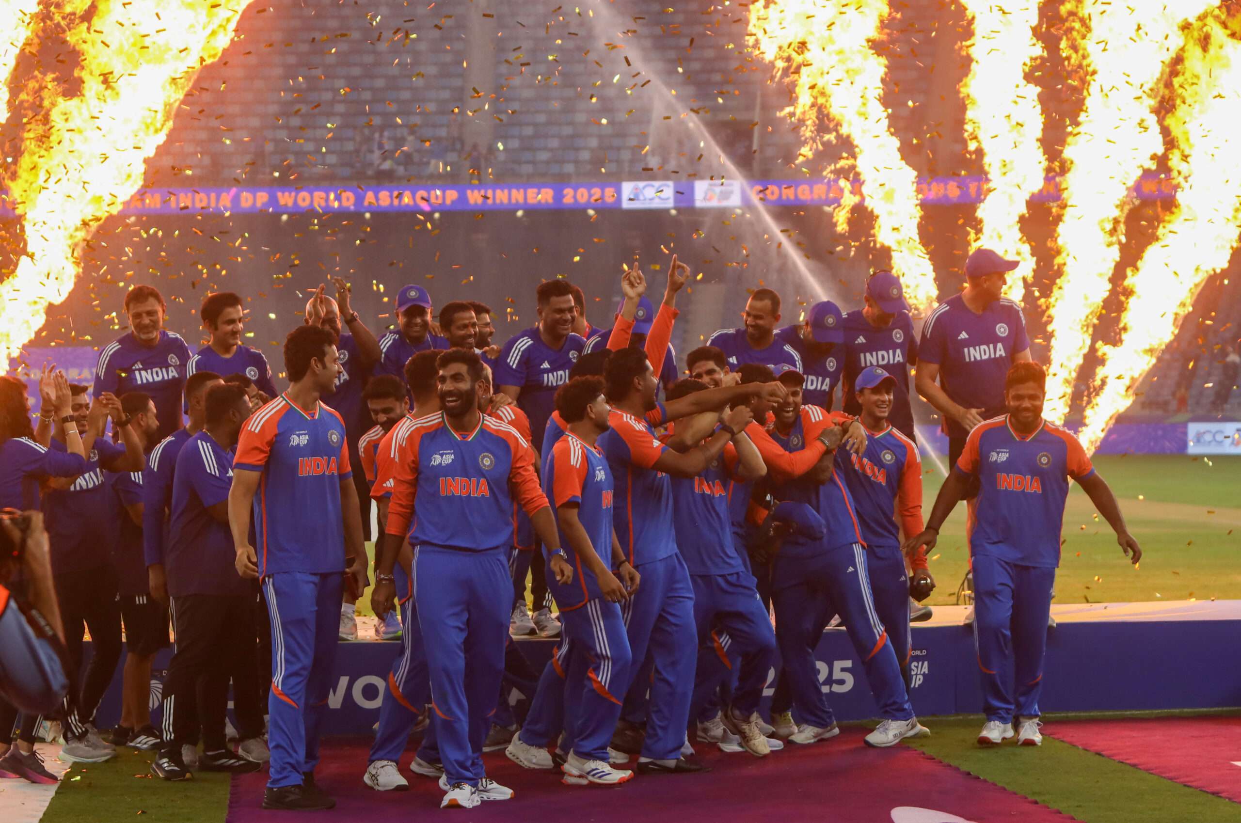 India defeat Pakistan by five wickets to lift ninth Asia Cup title amid trophy controversy