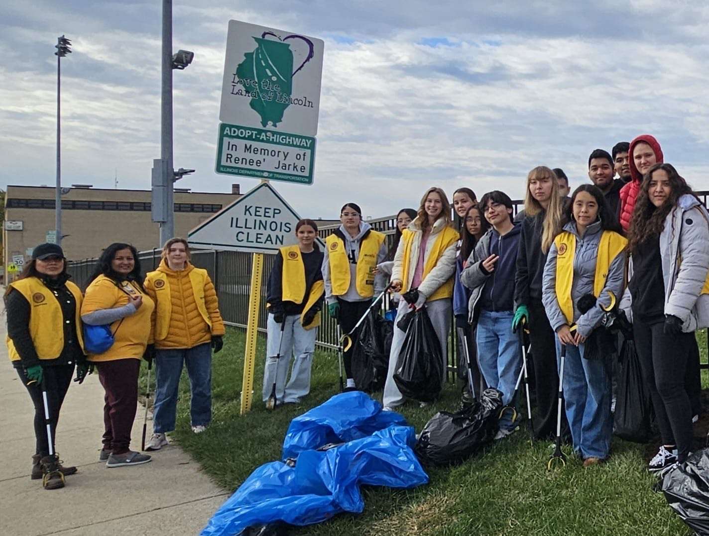 Chicago INDO-US Lions continue 11 years of environmental service with Illinois youth