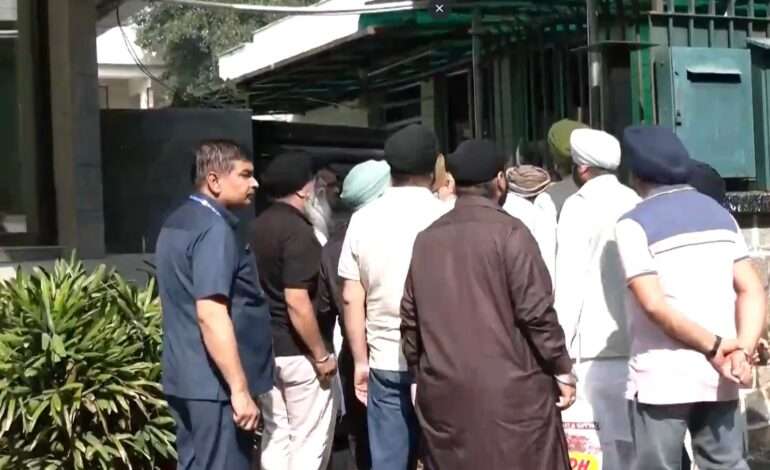 Afghan Hindus, Sikhs meet Muttaqi in Delhi, honour him in traditional Afghani style