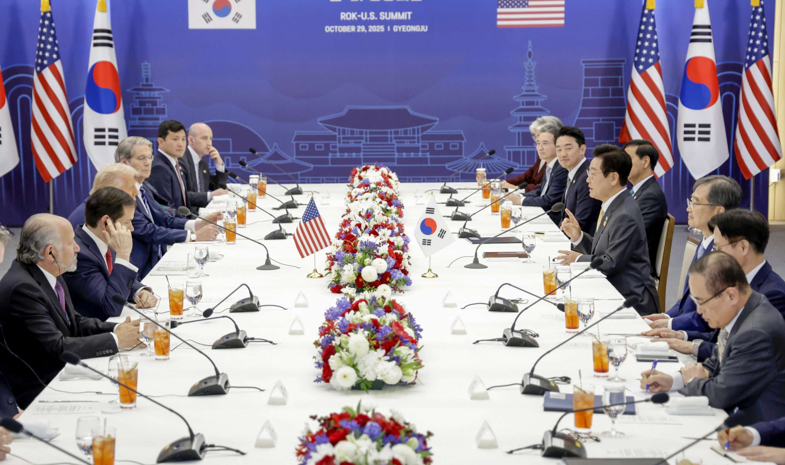 South Korea, US sign MoU to implement $350 billion investment pledge under new tariff-cut deal