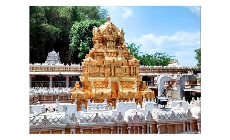 आंध्र प्रदेश: तीसरा पड़ाव – कनक दुर्गा मंदिर (विजयवाड़ा)