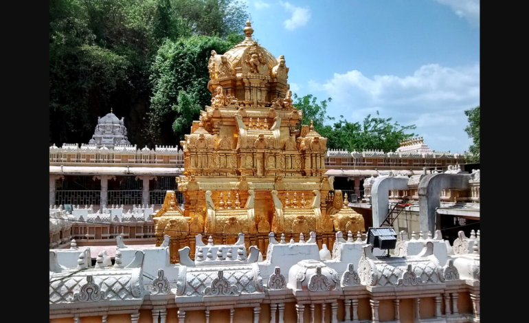 आंध्र प्रदेश: तीसरा पड़ाव – कनक दुर्गा मंदिर (विजयवाड़ा)