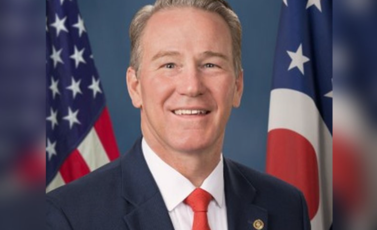 Bipartisan US senators introduce bill to sanction buyers of Russian oil