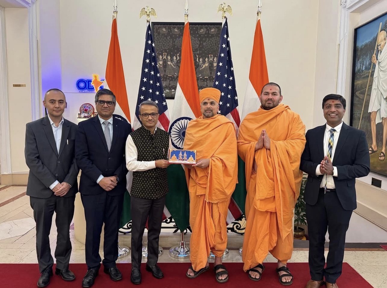 Consul General meets BAPS Akshardham delegation in New Jersey to advance India–U.S. cultural engagement
