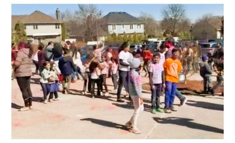 Chicago Kali Bari celebrates vibrant Holi festival in Glen Ellyn
