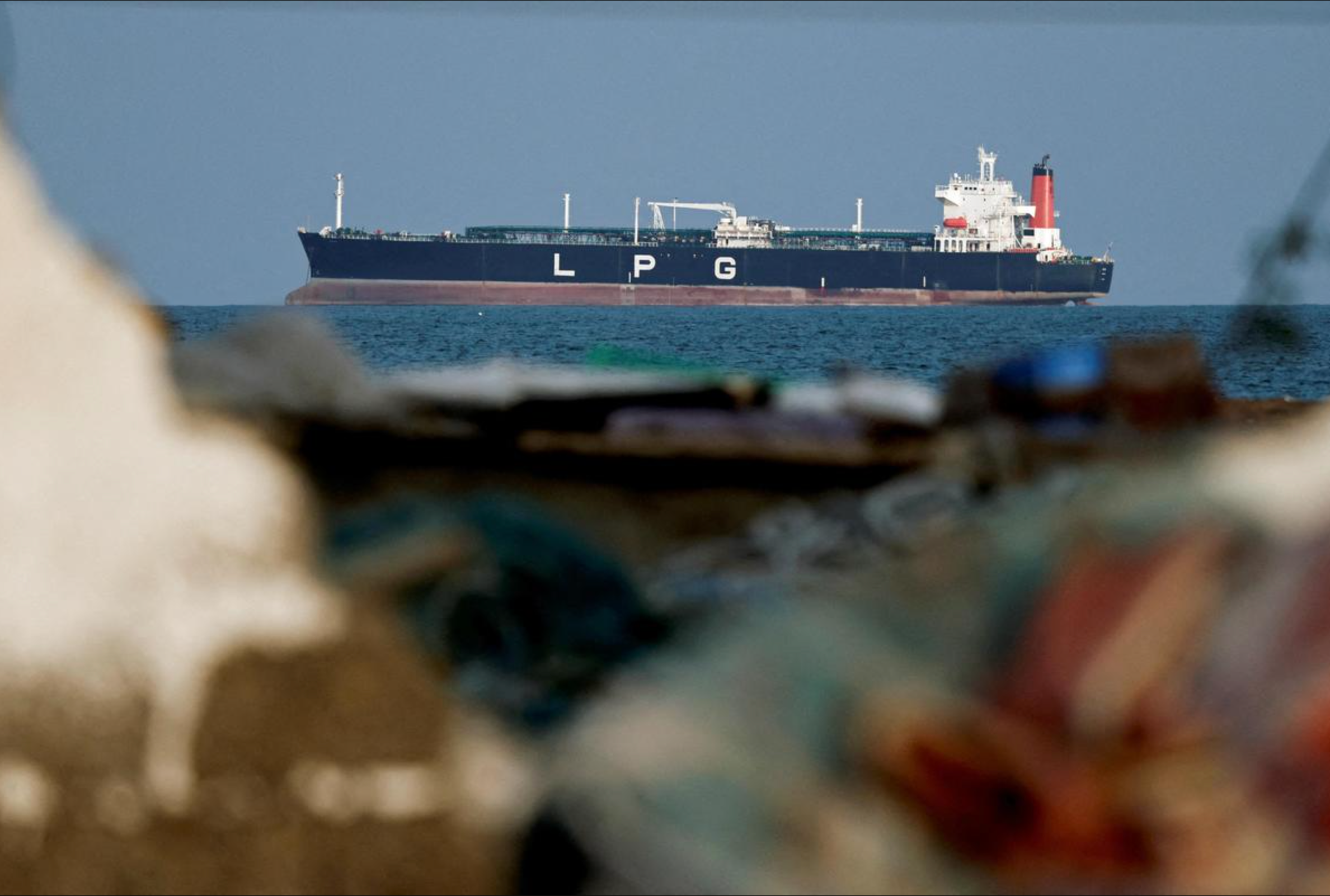 Two Indian LPG carriers cross Strait of Hormuz safely amid regional tensions