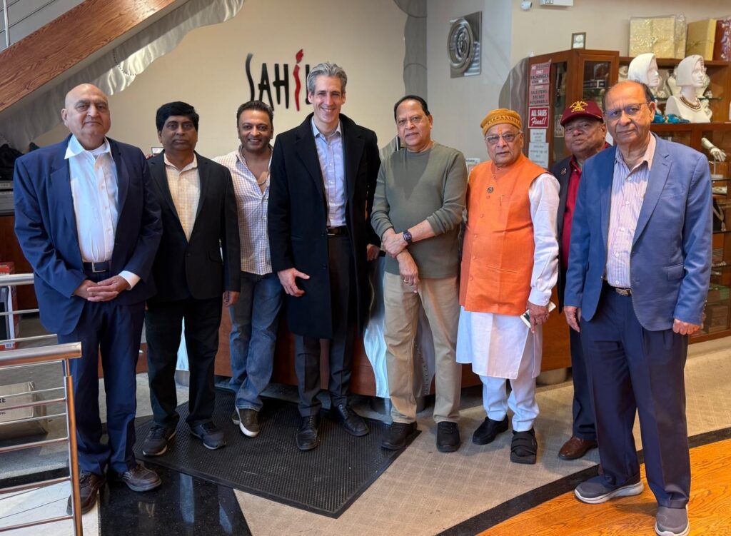 Daniel Biss connects with Indian community leaders in Chicago to strengthen campaign outreach