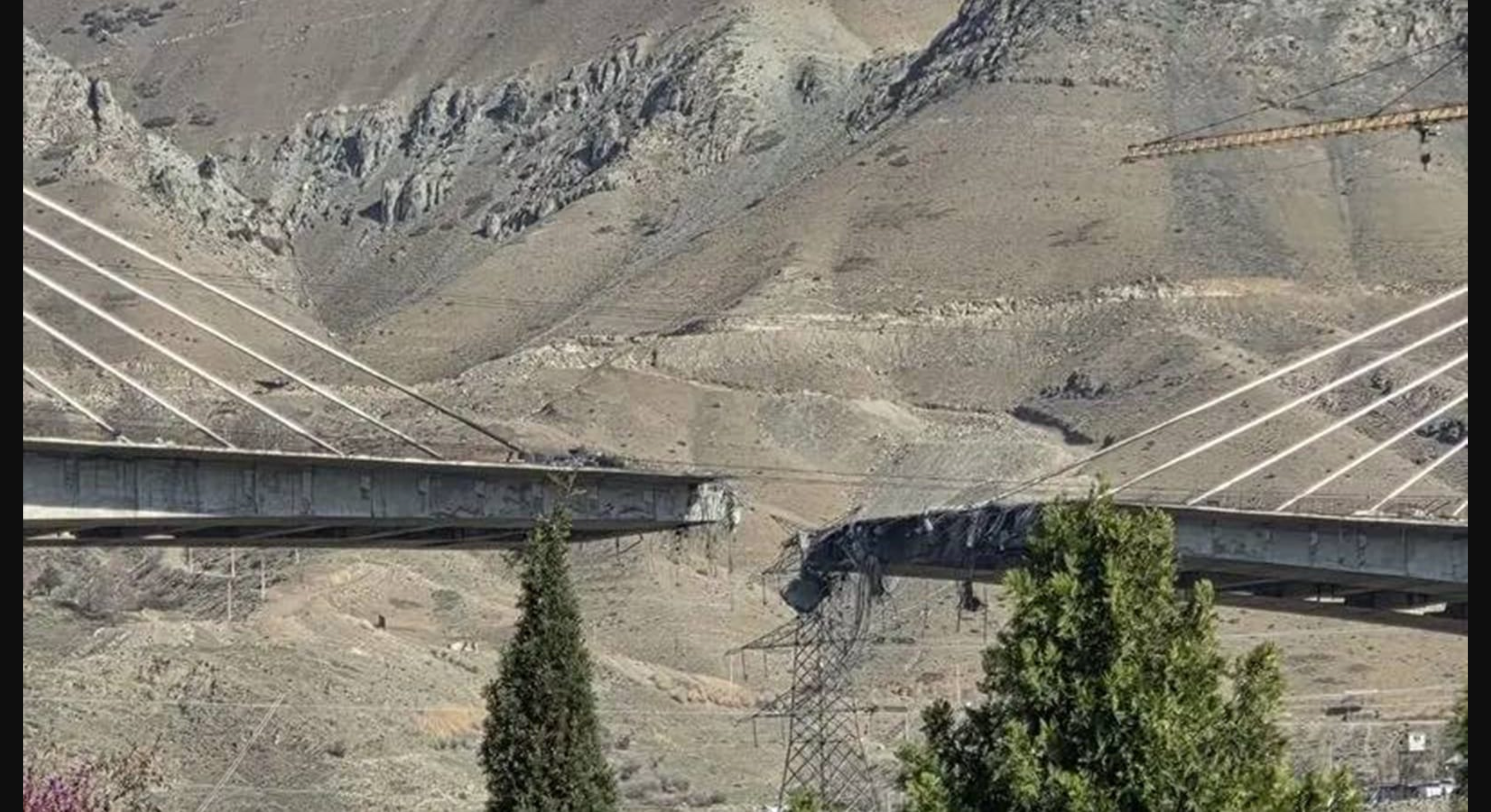 Iran warns of retaliatory strikes after a reported US attack on a key Tehran-Karaj bridge