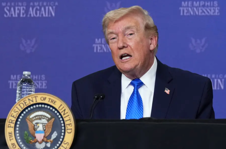 Trump says Iran will never get nuclear weapon, confirms naval blockade