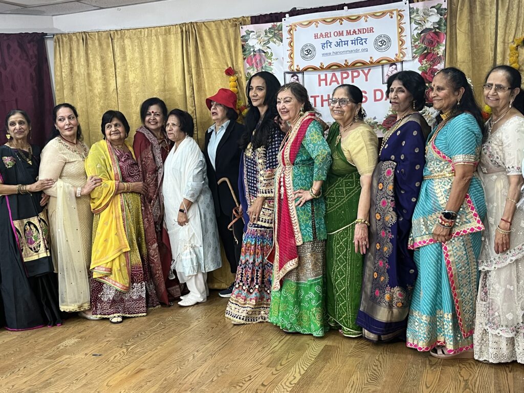 Hari Om Mandir Ladies Wing celebrates Mother’s Day with grandeur and cultural extravaganz