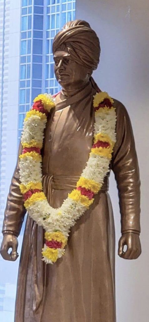Ambassador Vinay Mohan Kwatra unveils Swami Vivekananda statue at Indian Consulate in Chicago