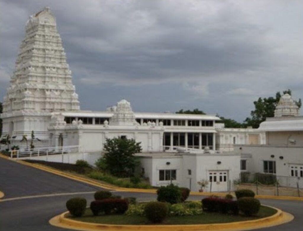 Chaitanya celebrates spiritual wisdom, dance and service at Hindu Temple of Greater Chicago