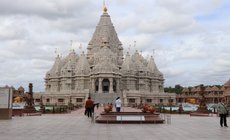 Bharatiya Seniors of Chicago organizes five-day pilgrimage to Akshardham, Vraj Mandir and Vrindavan