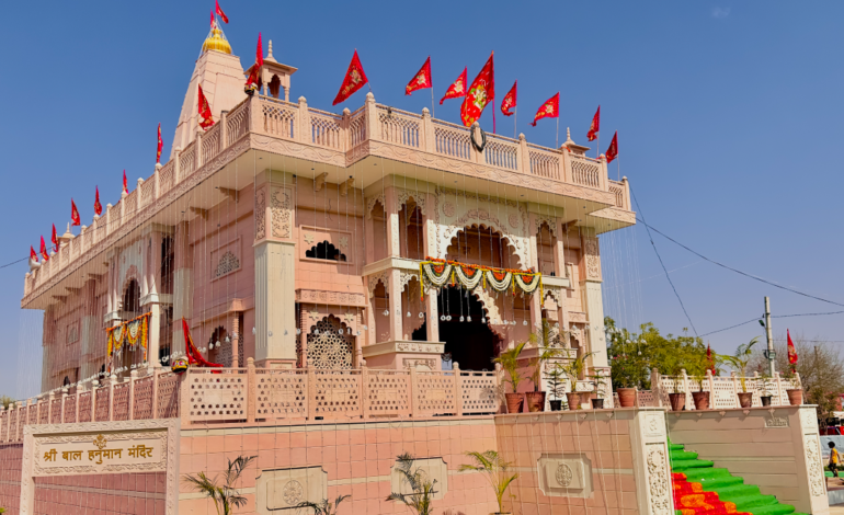 INDOUS TRIBUNE की भारत के मंदिरों की यात्रा